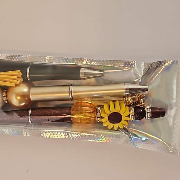 Hand Crafted Beaded Pens Set of 3 Fall Halloween Floral designs Ballpoint Black - Picture 6 of 17